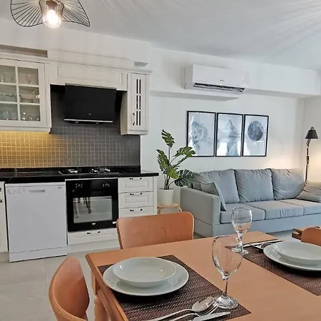 Oxygen Suites By Safiya Apartment *